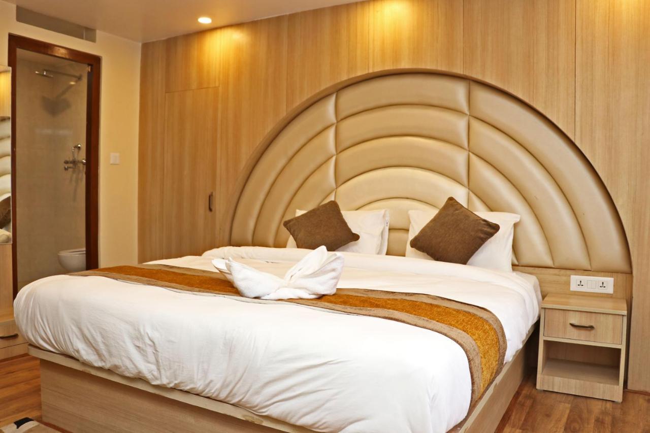 Hotel Airport Gurkha กาฐมาณฑุ ภายนอก รูปภาพ