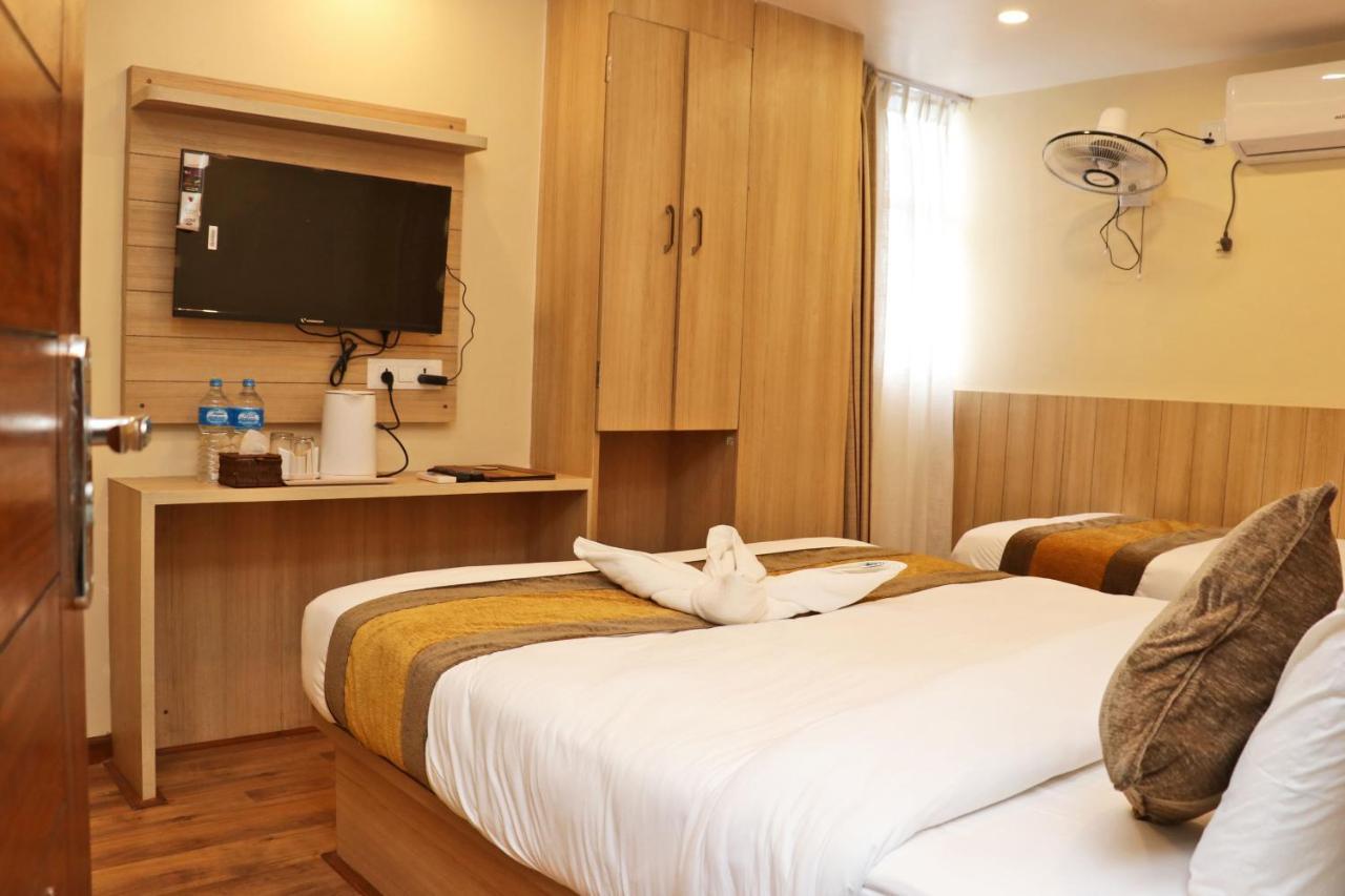 Hotel Airport Gurkha กาฐมาณฑุ ภายนอก รูปภาพ