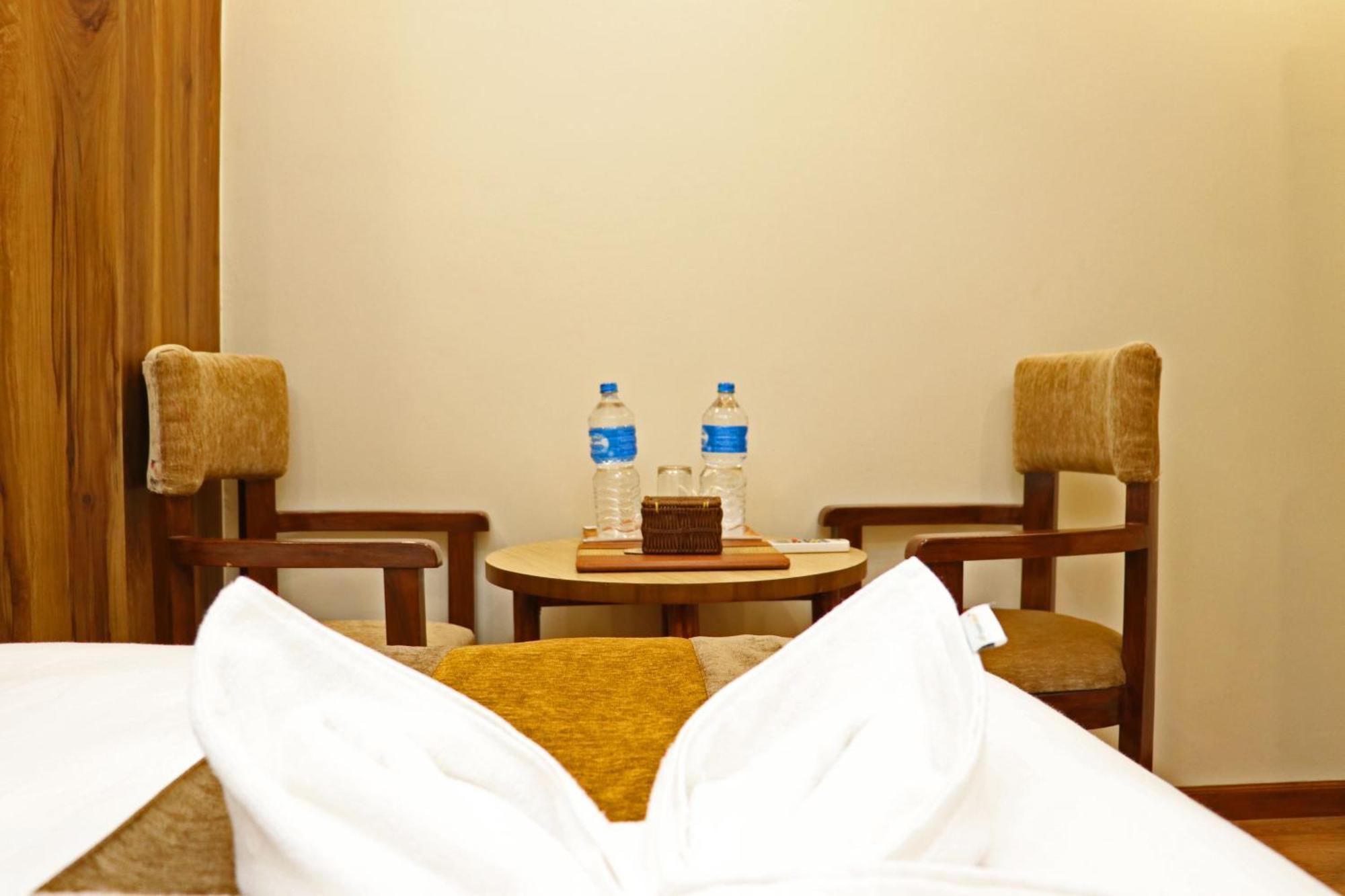 Hotel Airport Gurkha กาฐมาณฑุ ภายนอก รูปภาพ