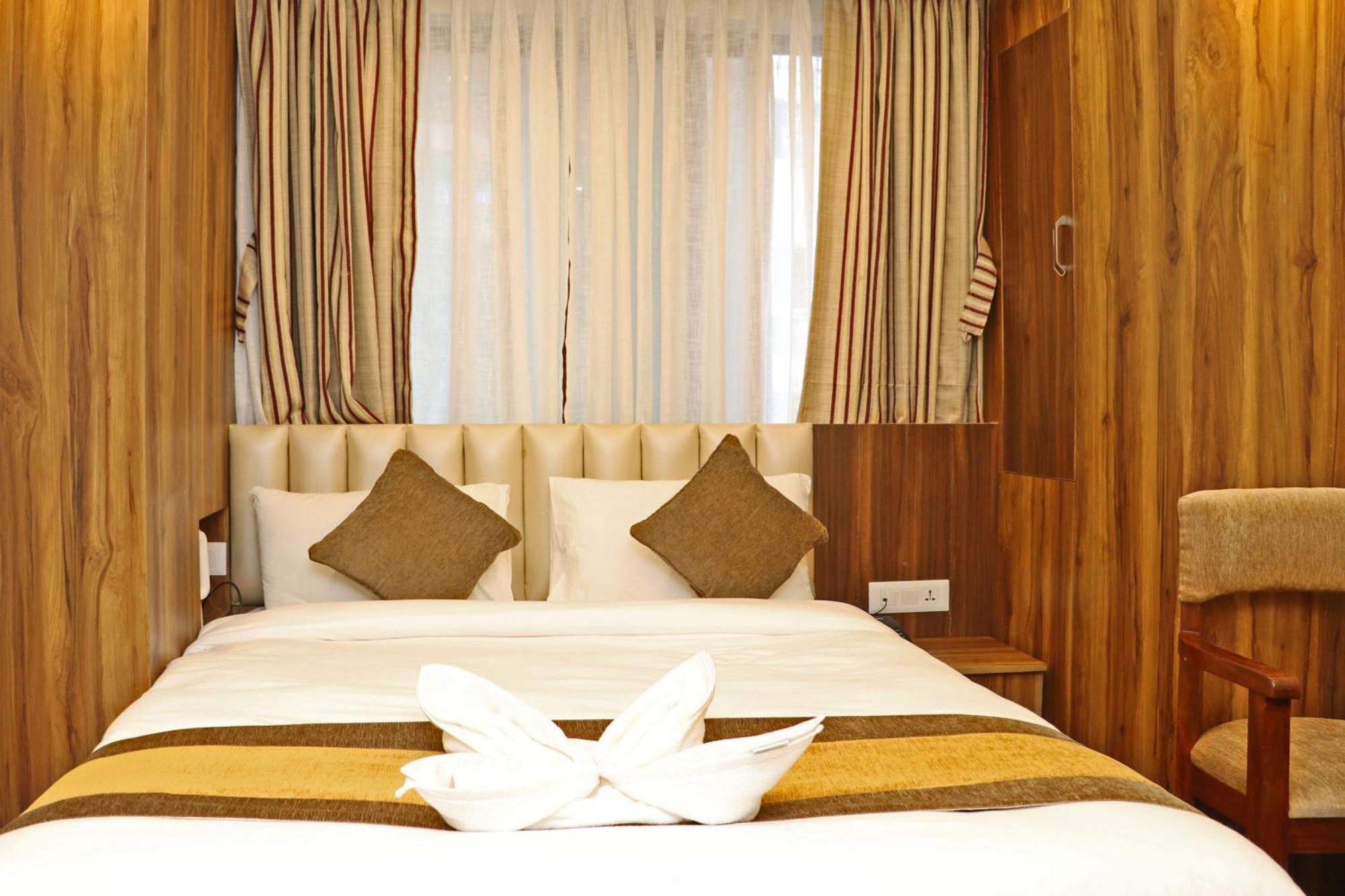 Hotel Airport Gurkha กาฐมาณฑุ ภายนอก รูปภาพ